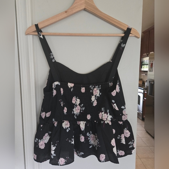 Express NWT Floral Peplum Shirt Size M - Picture 2 of 5